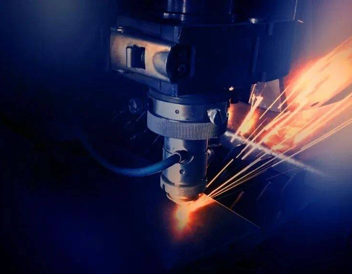 激光设备在加工过程中的能耗高不高？