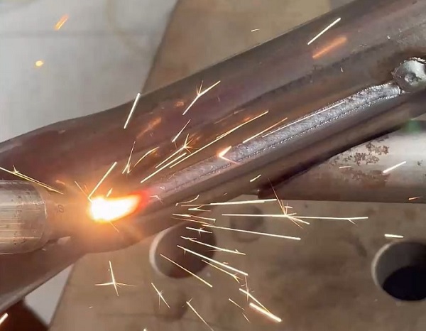 激光焊接机用交流电还是直流电? 激光焊接机用交流电还是直流电?