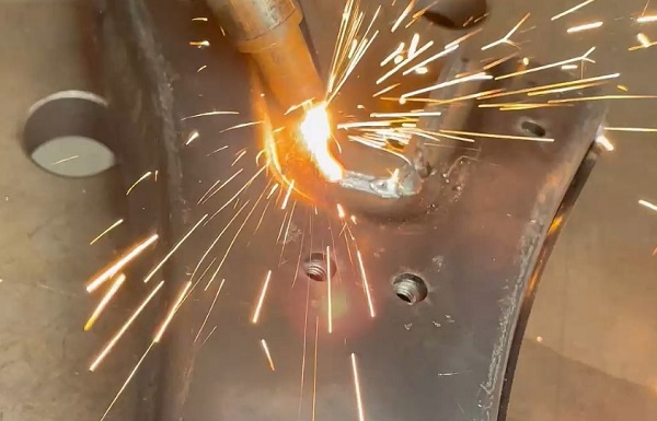 激光焊接机是做什么的？