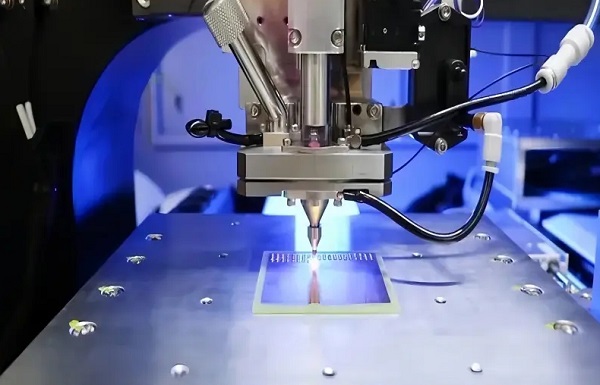 激光焊接机关机后再开被锁定怎么办？