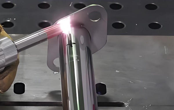 激光焊接机温度为什么会自动变低？