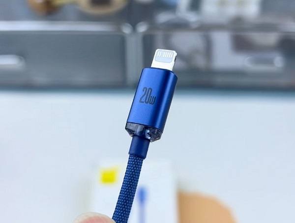 USB手机数据线激光焊接