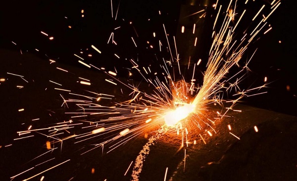 激光焊接火花过大