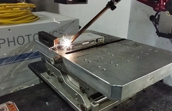 锂电池封口激光焊接