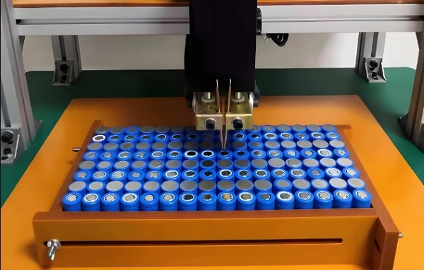 圆柱电池激光焊接机焊接铜、铝等材料时容易出现哪些问题？