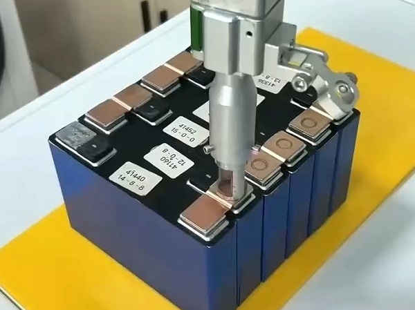 锂电池激光焊接
