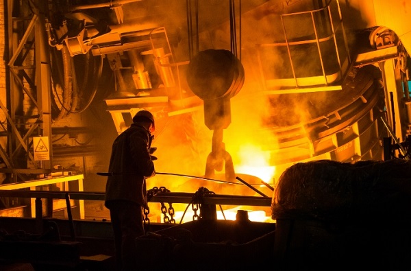 锂电池激光焊接机在高温环境下的使用策略