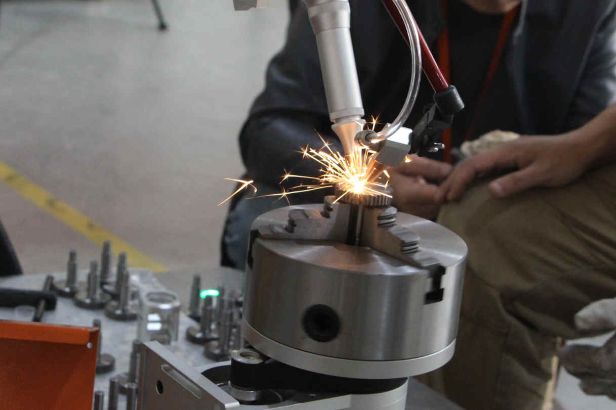 激光打标机和焊接机有什么区别? 激光打标机和焊接机有什么区别?