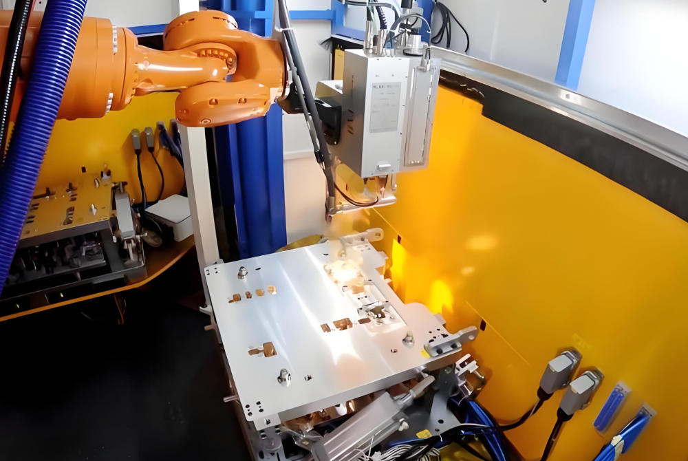 怎样防止激光焊接机器人的焊接头过热? 怎样防止激光焊接机器人的焊接头过热?