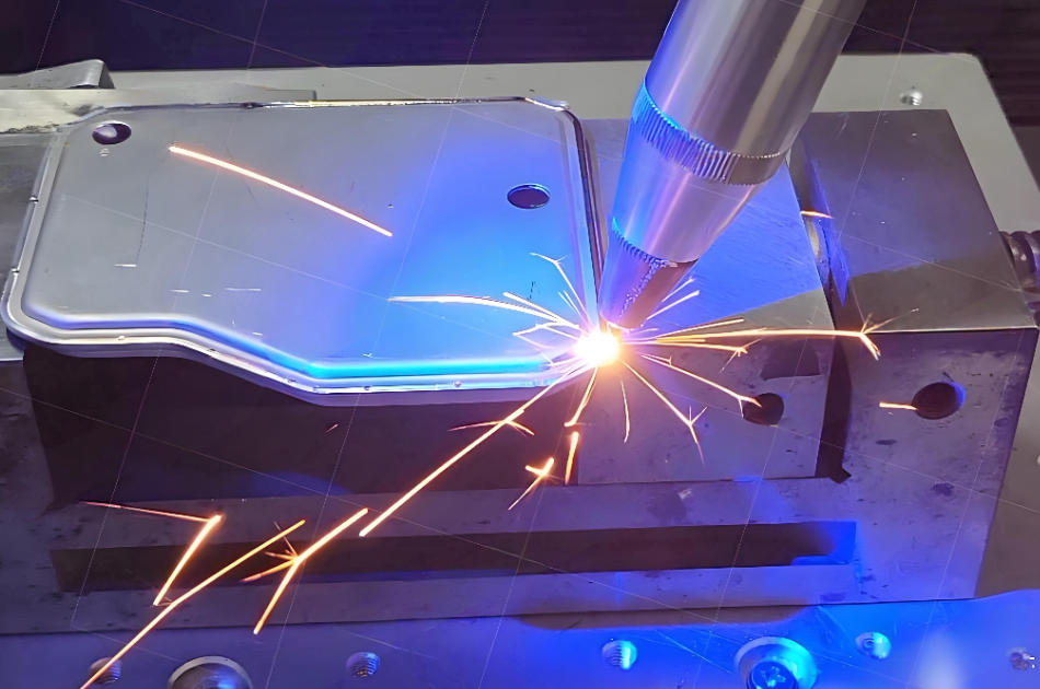 光纤连续激光焊接机:高效稳定焊接的实用选择 光纤连续激光焊接机:高效稳定焊接的实用选择