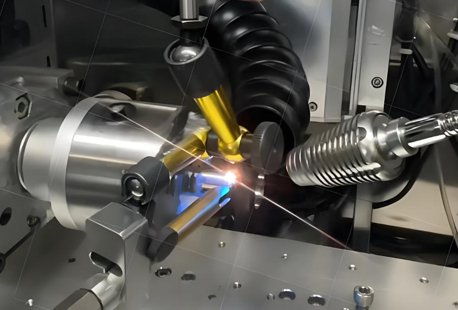 激光三维焊接机轻松解决复杂工件的焊接难题