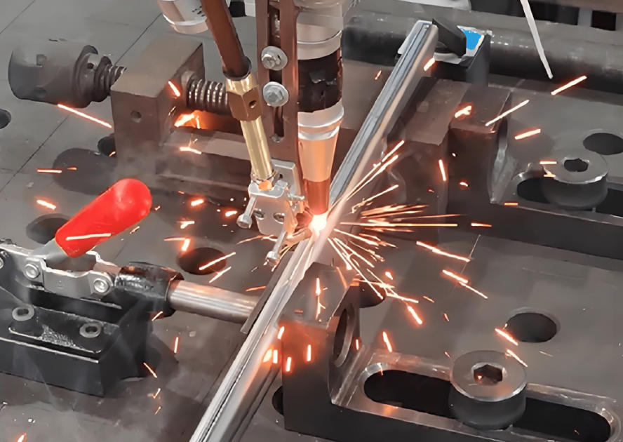 3维激光焊接机：高精度实现可靠三维焊接